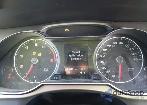 2015 Audi A4 2.0T Premium z USA, uszkodzony, nr VIN WAUFFAFL5FN010337